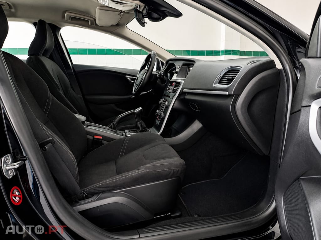 Volvo V40 1.6 D2 Momentum