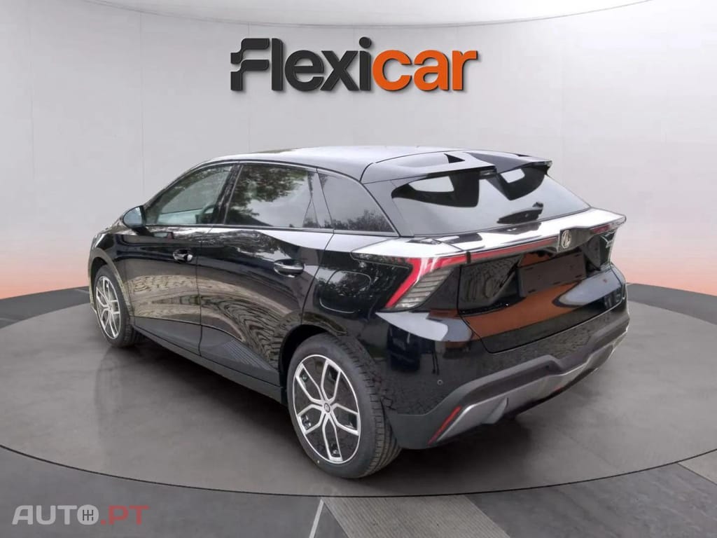 MG MG4 64 kWh Luxury