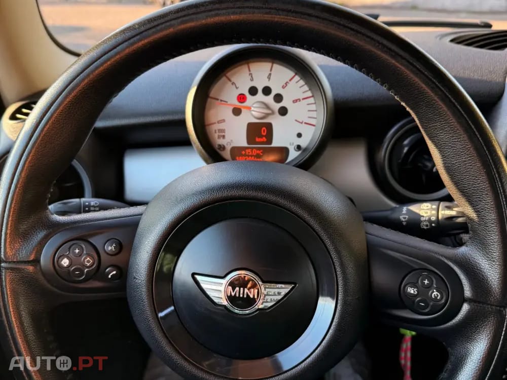 MINI Cooper Cooper D