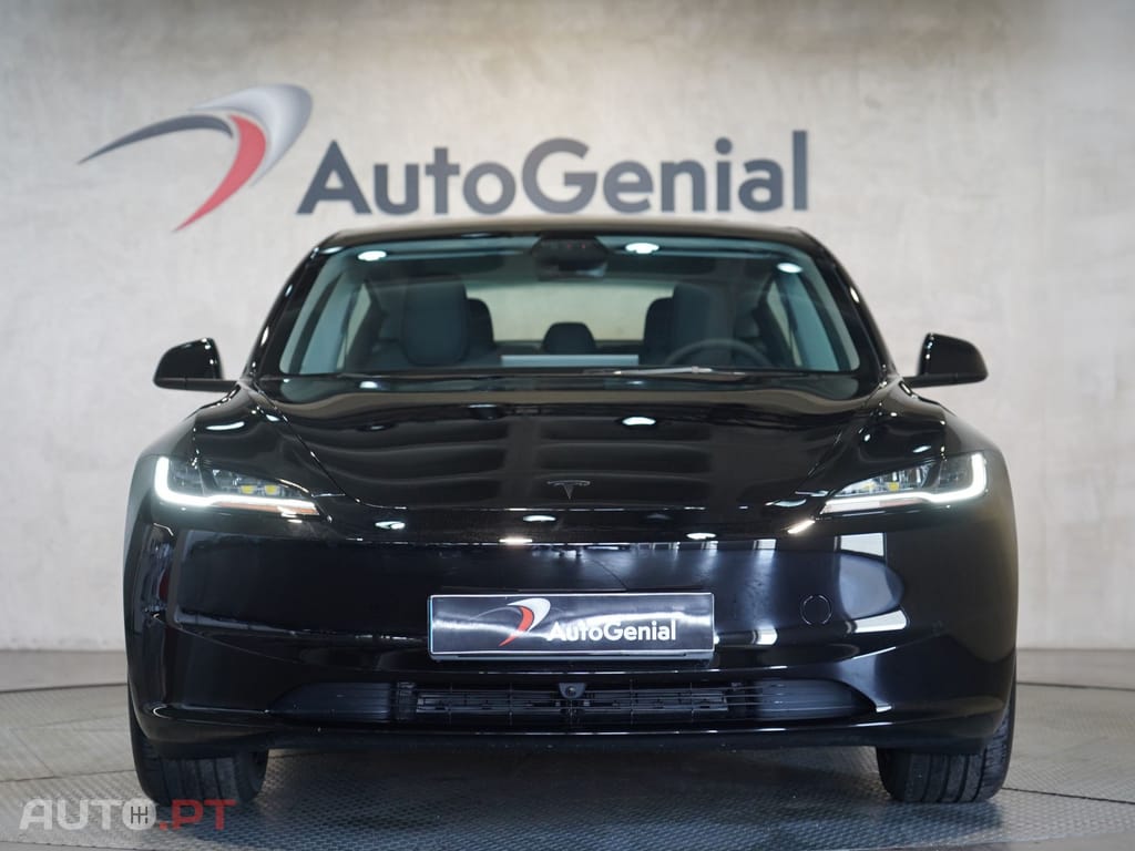 Tesla Model 3 Tração Traseira