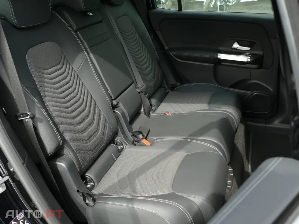 Mercedes-Benz EQB 300 4Matic Progressive