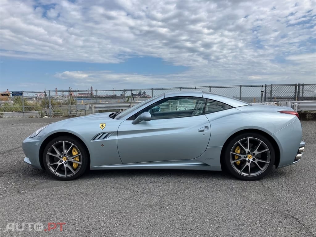 Ferrari California 4.3 V8