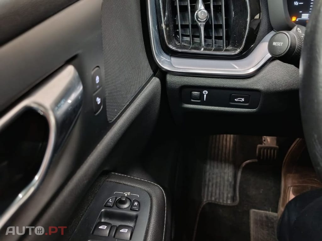 Volvo V60  2.0D D3 Inscription