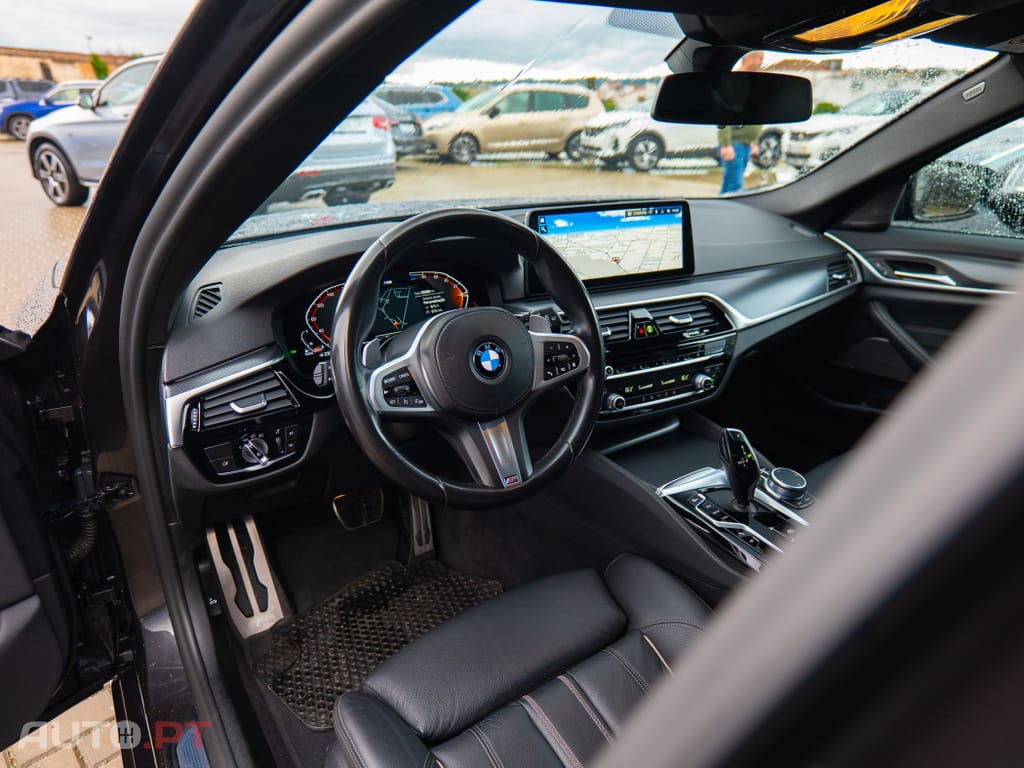 BMW 520 d Pack Desportivo M Auto