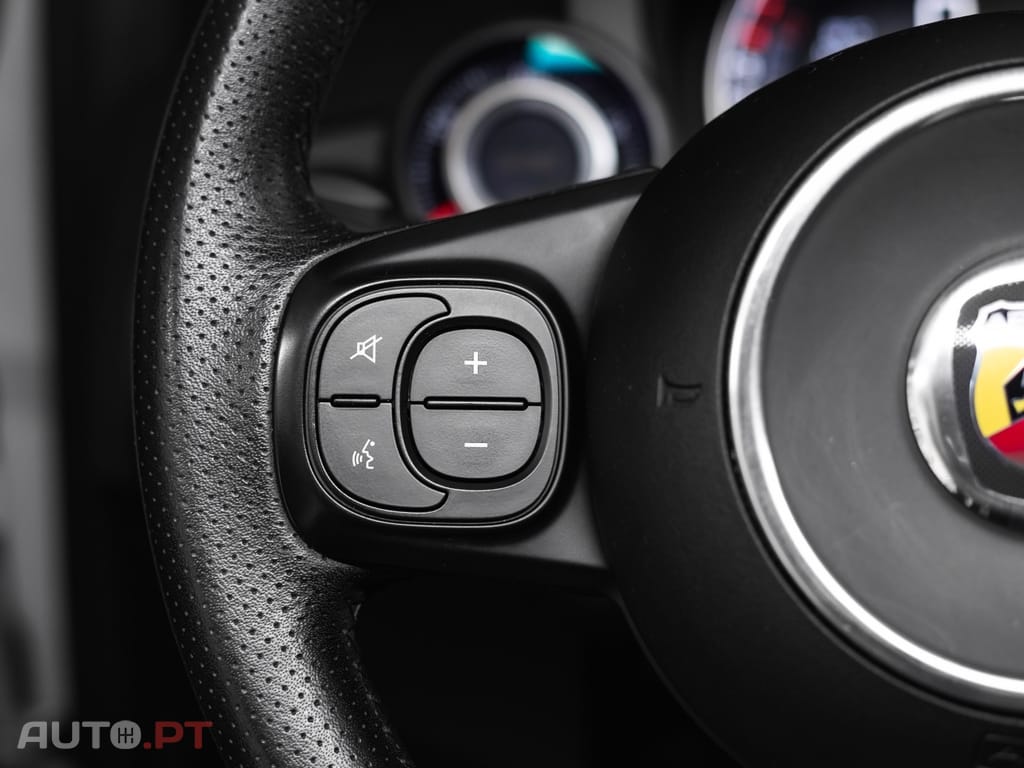Abarth 595 1.4 T-Jet Pista