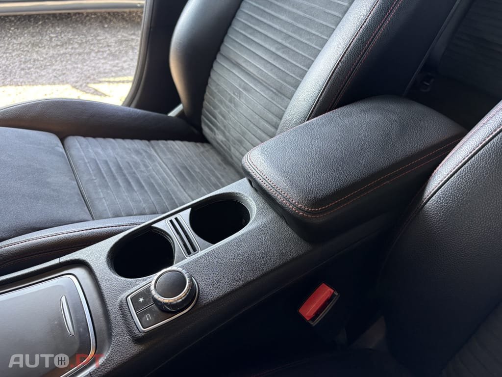 Mercedes-Benz CLA 180 AMG Line