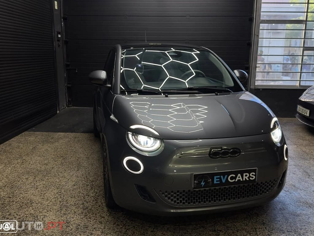 Fiat 500e La Prima