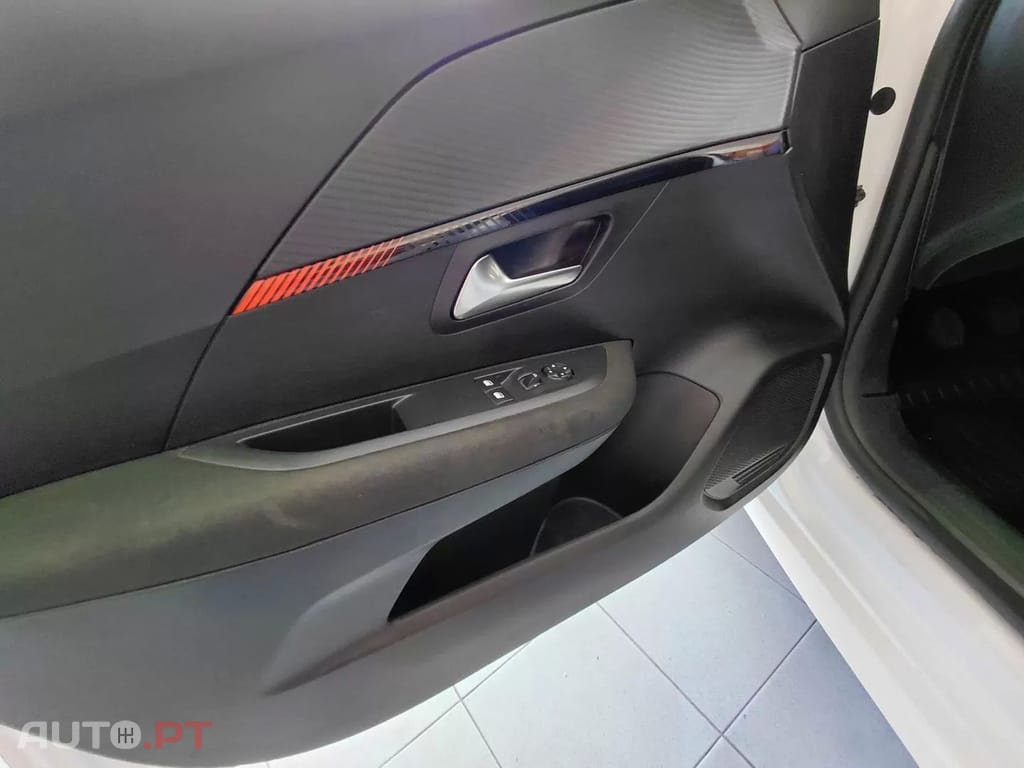 Peugeot 208 1.2 PureTech SE Style