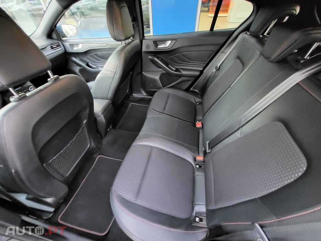 Ford Focus 1.0 EcoBoost ST-Line X