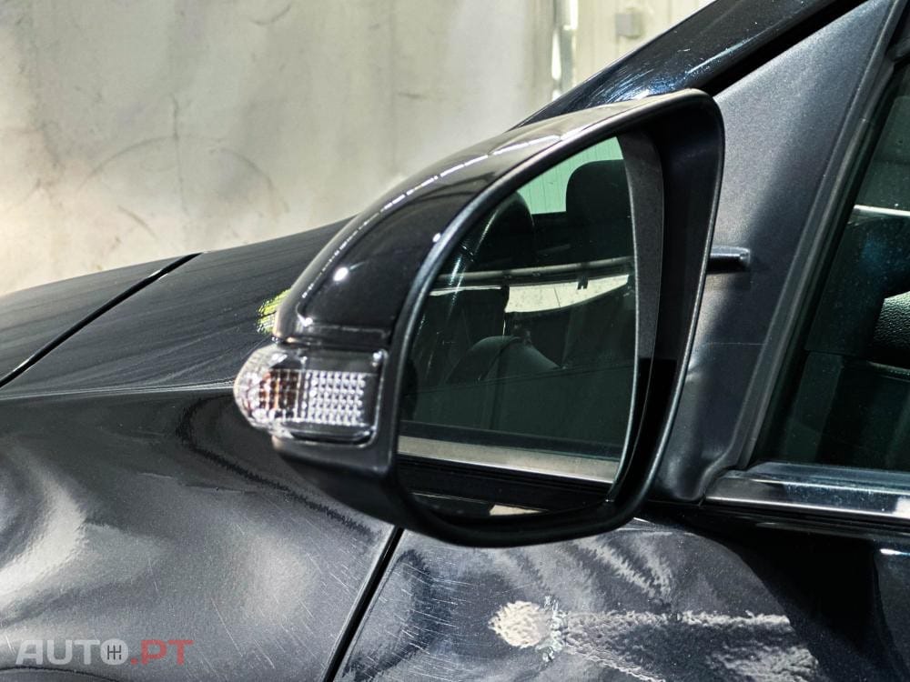 Toyota Corolla 1.4 D-4D Exclusive +Navi MM