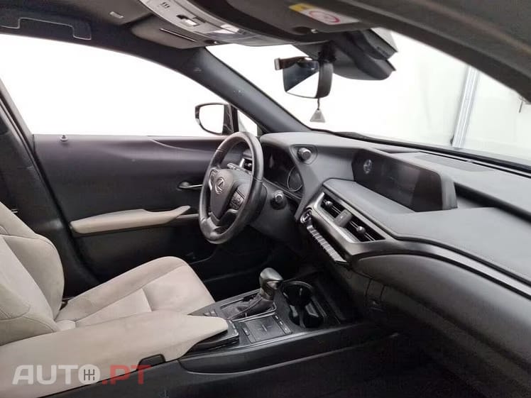 Lexus UX Aut