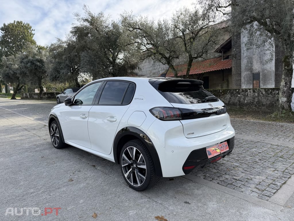 Peugeot 208 1.2 PureTech GT