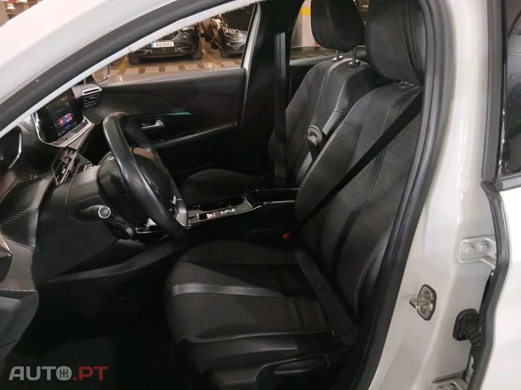 Peugeot E-208 50 kWh Allure