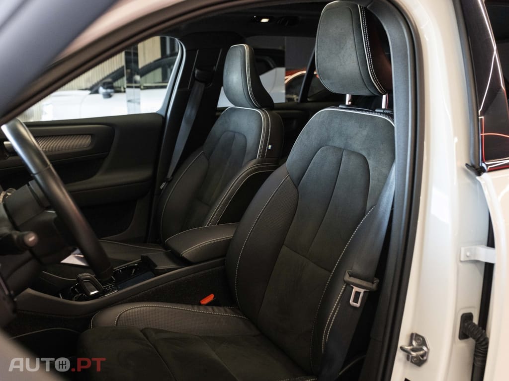 Volvo XC40 P8 AWD Recharge RDesign