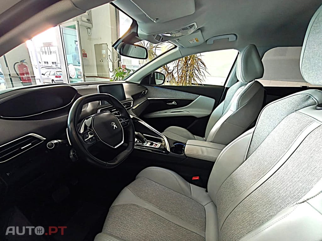 Peugeot 5008 1.5 BlueHDi Allure Pack EAT8