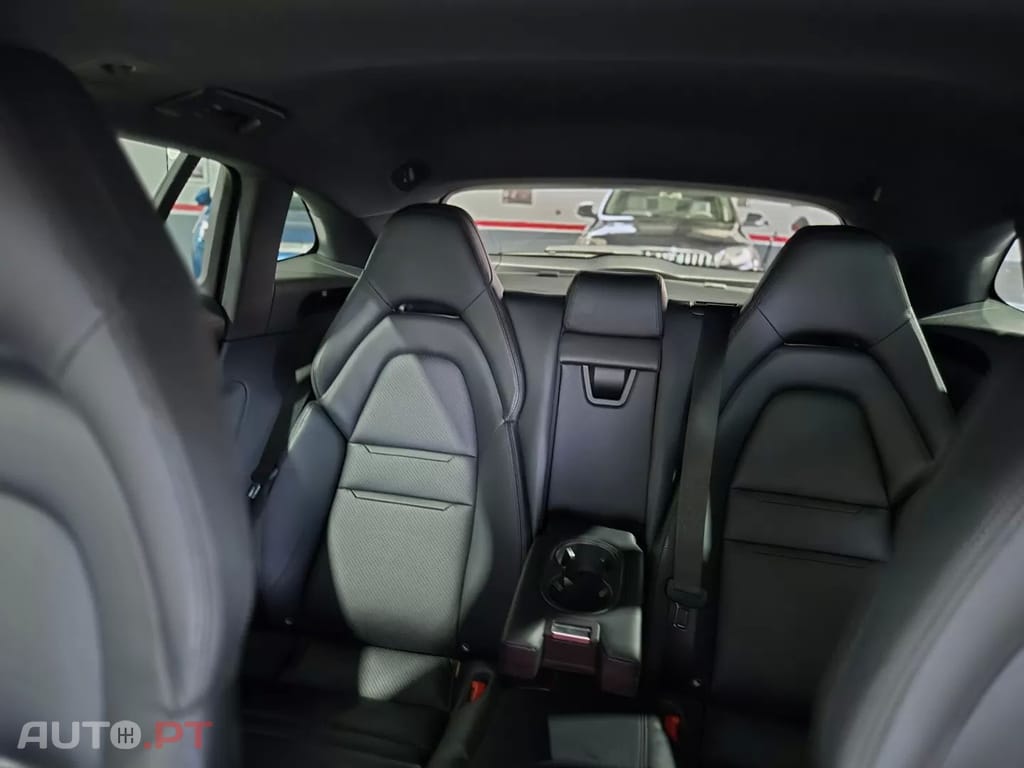 Porsche Panamera 4 E-Hybrid