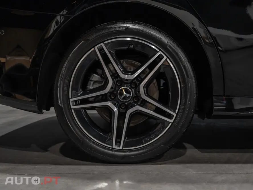 Mercedes-Benz A 250 e 8G-DCT AMG Line