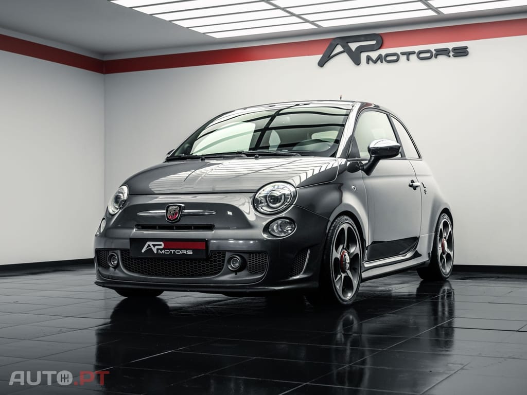 Abarth 595 SCUDERIA ITALIA