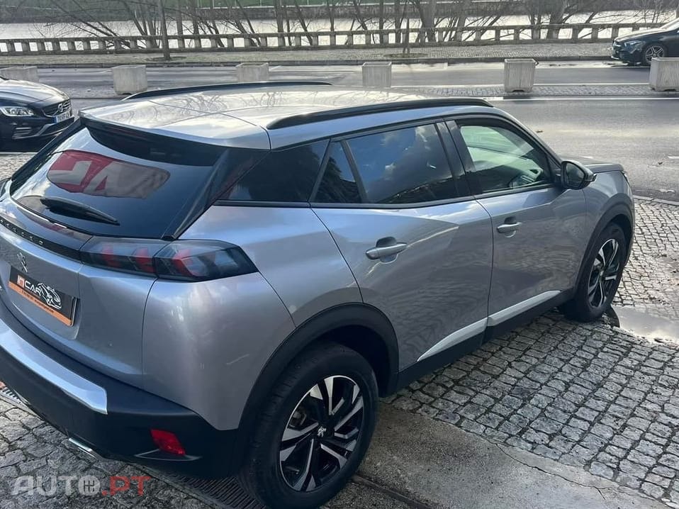 Peugeot 2008 1.2 PureTech Allure Pack