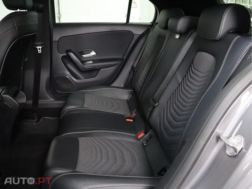 Mercedes-Benz A 250 e Auto BUSINESS LINE