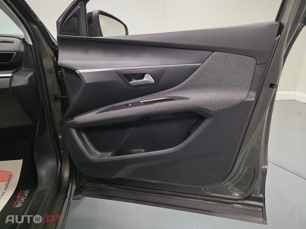 Peugeot 3008 1.5 BlueHDi Active