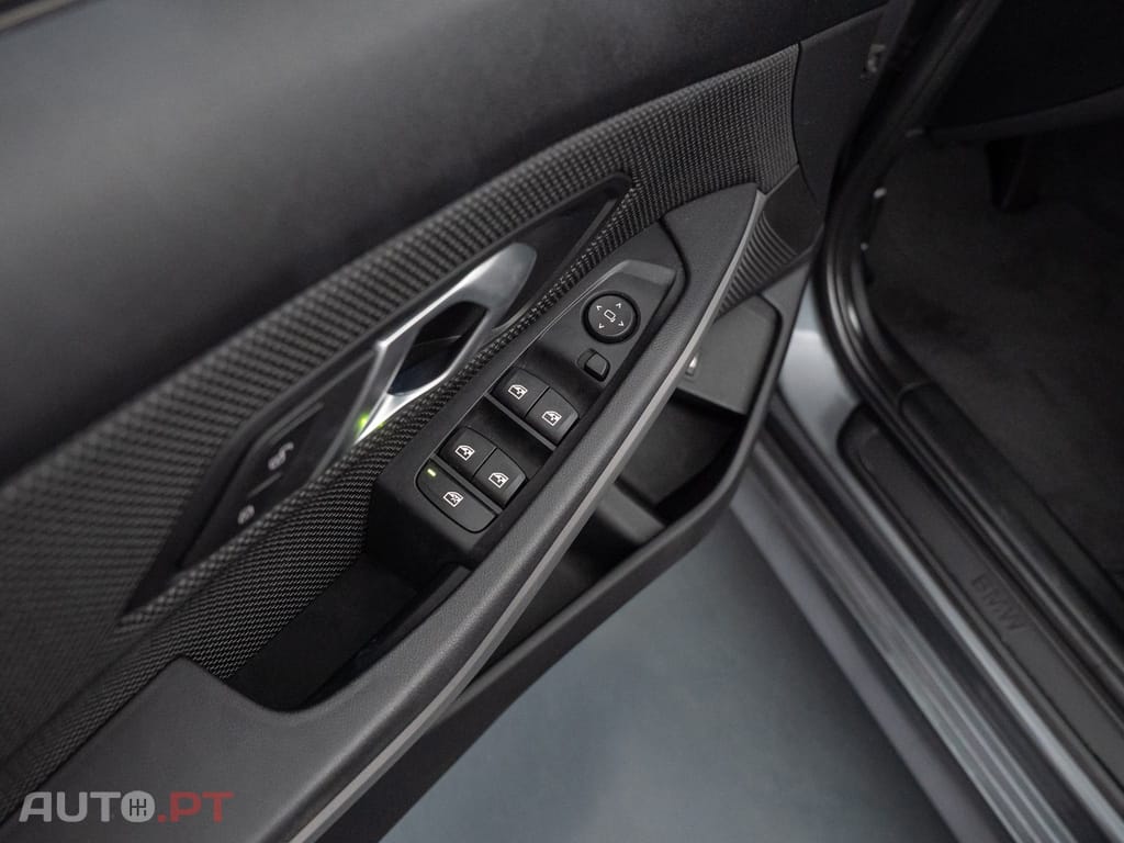 BMW 330 e Auto