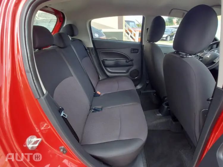 Mitsubishi Space Star Outro