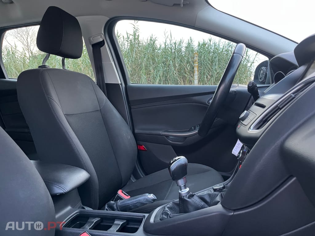Ford Focus SW 1.6 TDCi DPF S&S Titanium