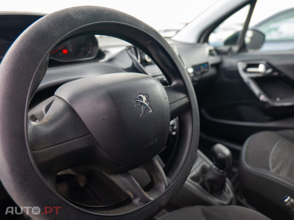 Peugeot 208 1.4 HDi
