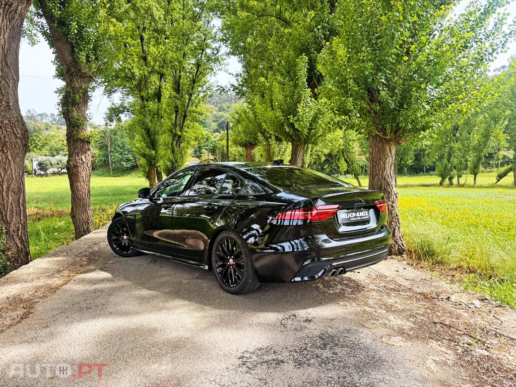 Jaguar XE 2.0 D R-Dynamic S