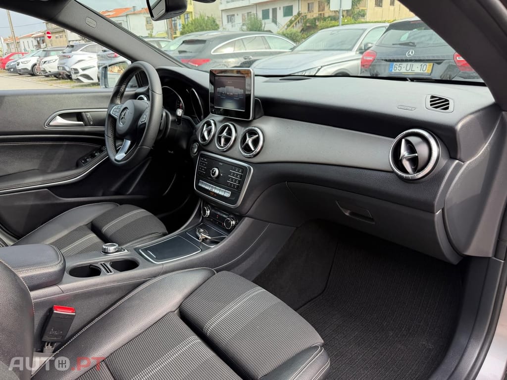 Mercedes-Benz CLA 180 d Shooting Brake Urban Aut. — fotografia 15
