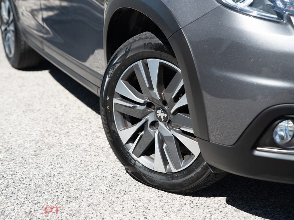 Peugeot 2008 1.2 PureTech Allure EAT6