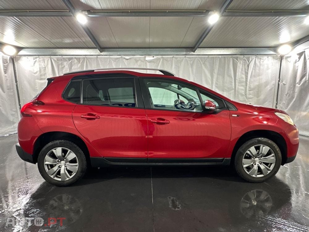 Peugeot 2008 1.2 PureTech Allure