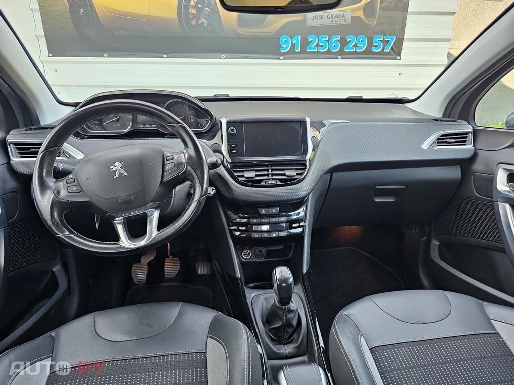Peugeot 2008 1.2 PureTech Allure