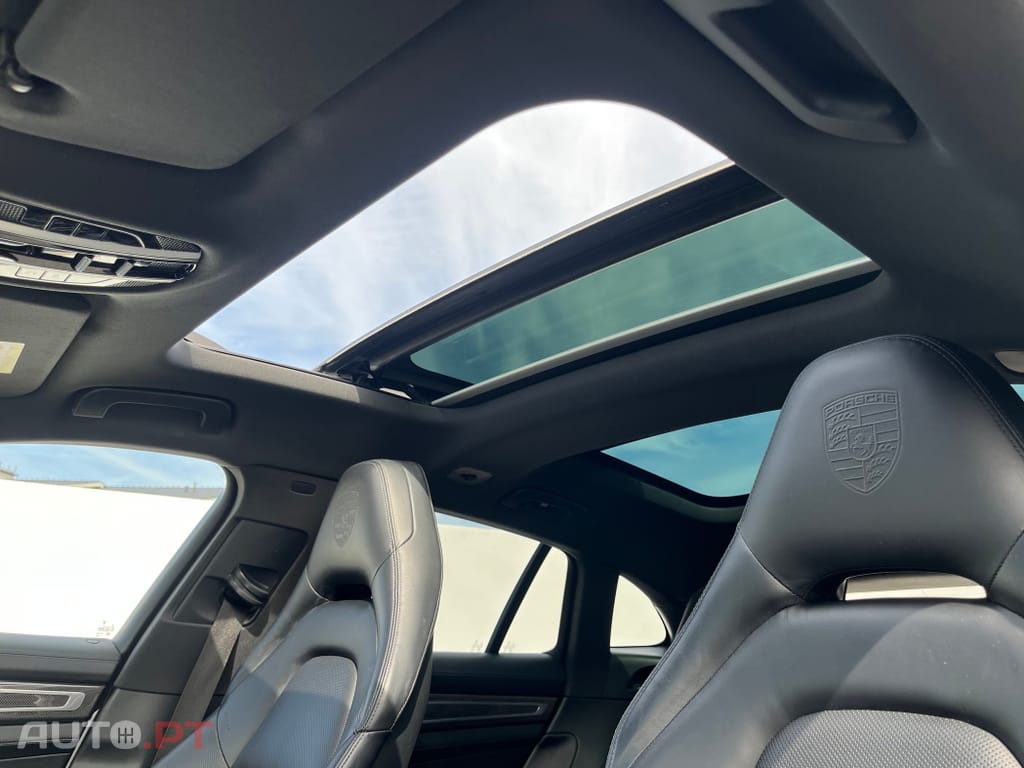 Porsche Panamera 4 E-Hybrid
