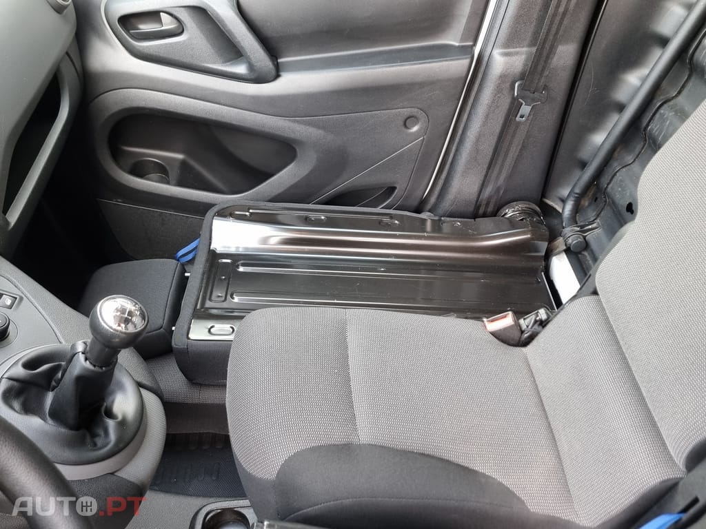 Peugeot Partner 1.6 BlueHDi L1 Premium 3L