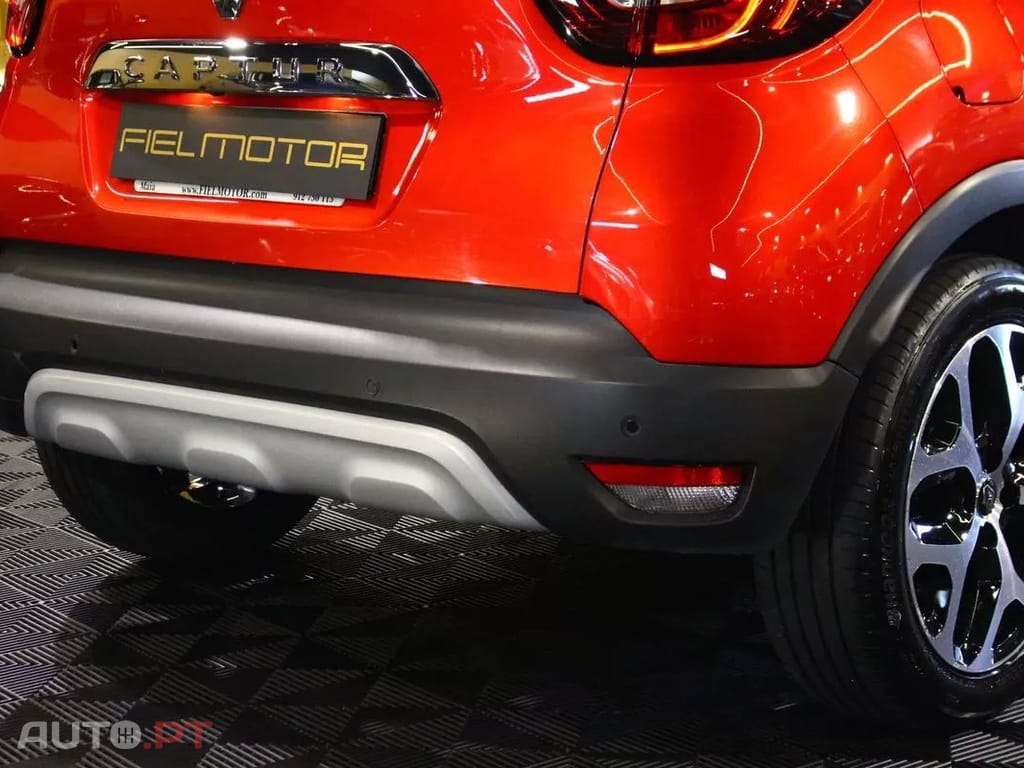 Renault Captur 1.5 dCi Red Edition
