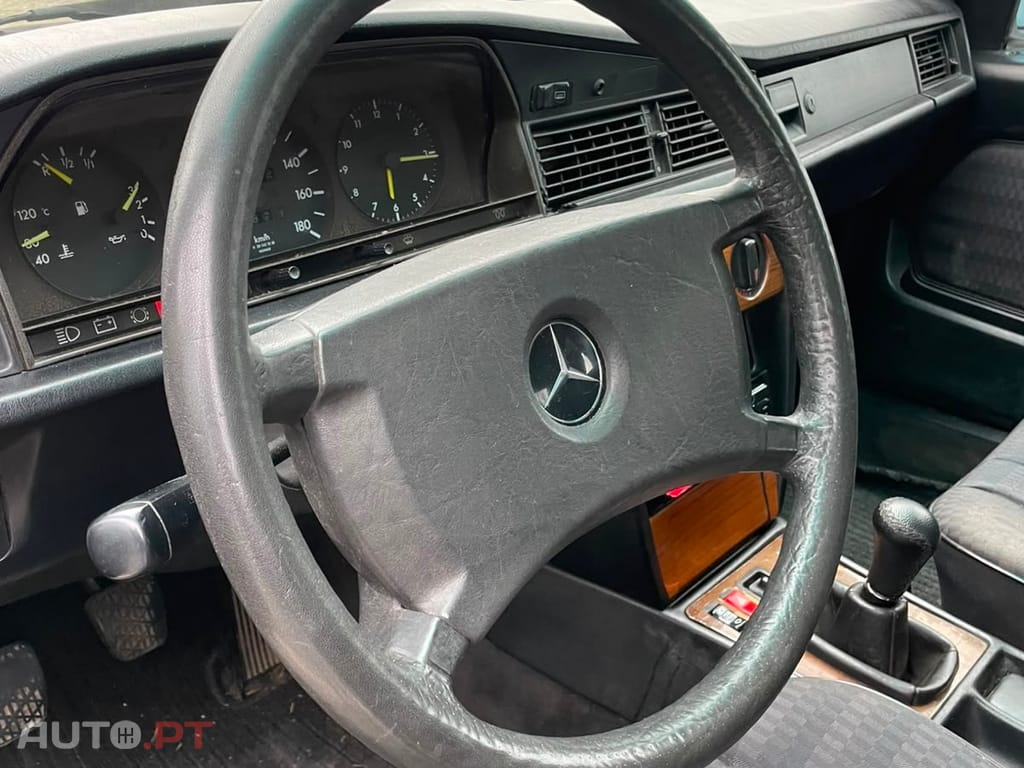 Mercedes-Benz 190 2.0