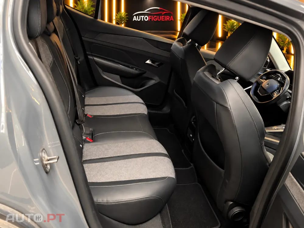 Peugeot 408 1.6 Hybrid Allure Pack e-EAT8