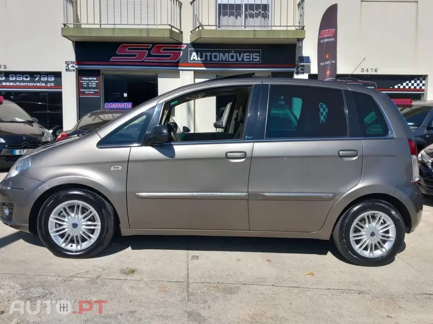 Lancia Musa 1.3 16V M-jet Platino S&S