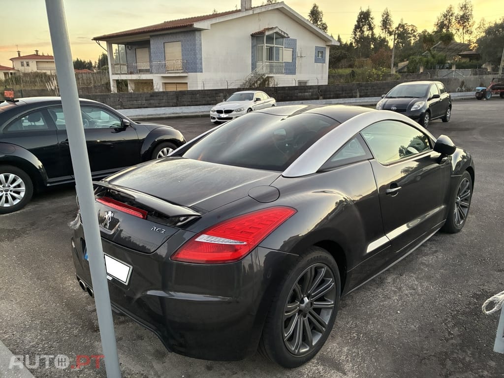 Peugeot RCZ 2.0 HDi 130g