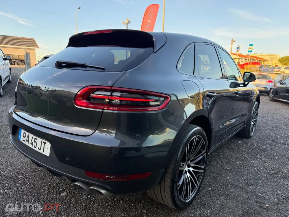 Porsche Macan S