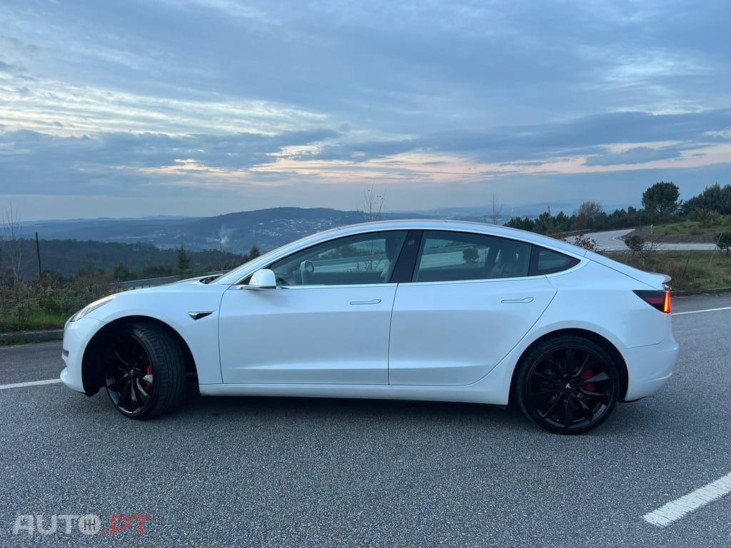 Tesla Model 3 Performance Dual Motor AWD