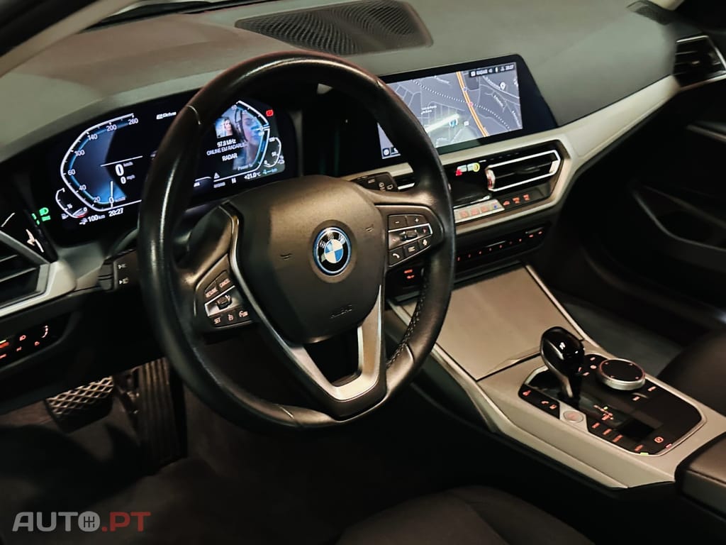 BMW 320 e Touring Corporate Edition Auto