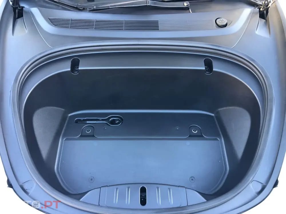 Tesla Model 3 Standard Range Plus RWD
