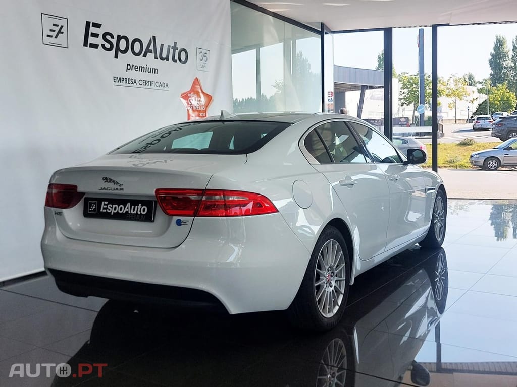 Jaguar XE 2.0 D Prestige