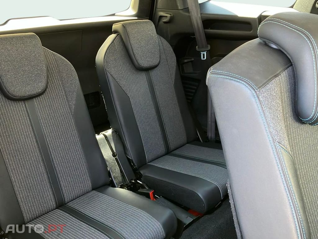 Peugeot 5008 1.5 BlueHDi Allure EAT8