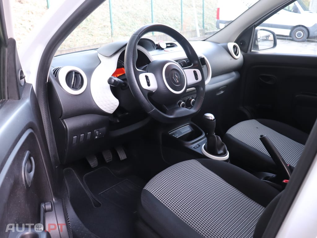 Renault Twingo 1.0 Zen - Black & White