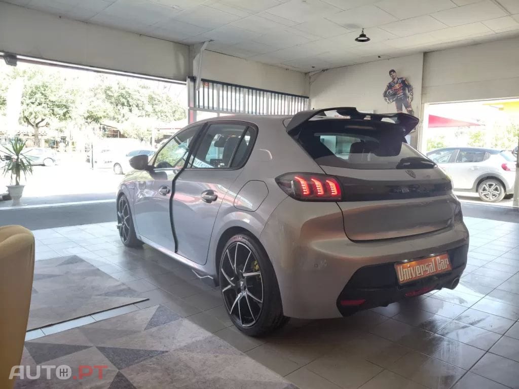 Peugeot 208 1.2 PureTech GT