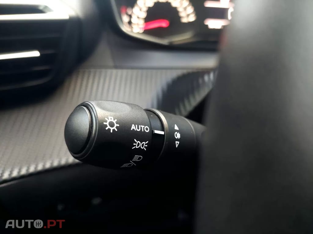 Peugeot 2008 1.2 PureTech Active Pack